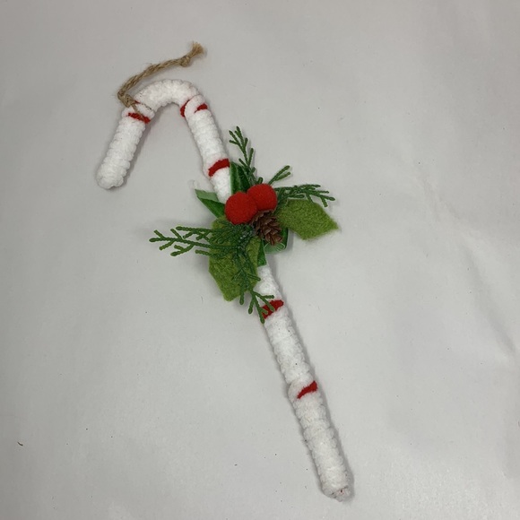 4 pc vintage Christmas holiday decorations, Santa, Mrs. Claus, and Candy Cane - Picture 3 of 17